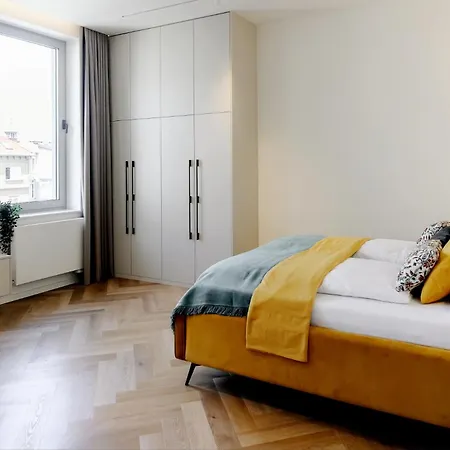 7nights Premium * Brno